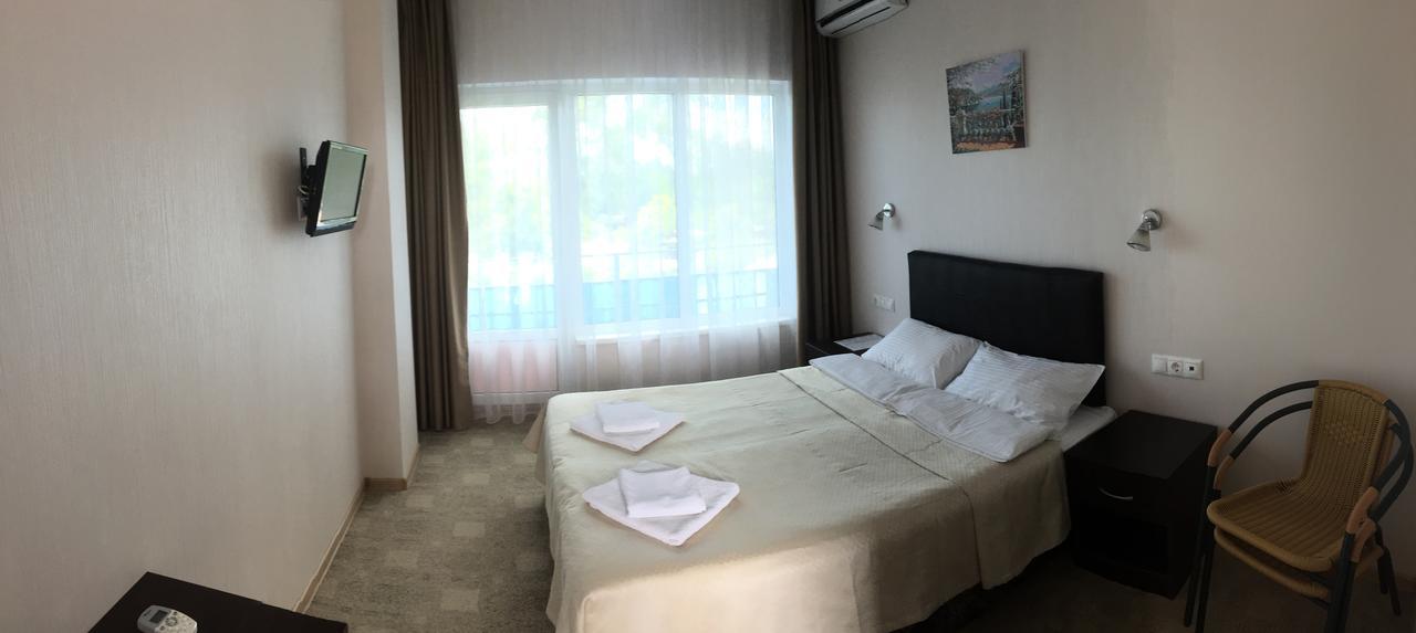 Iceberg Hotell Pizunda Exteriör bild